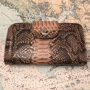 Unique clutch